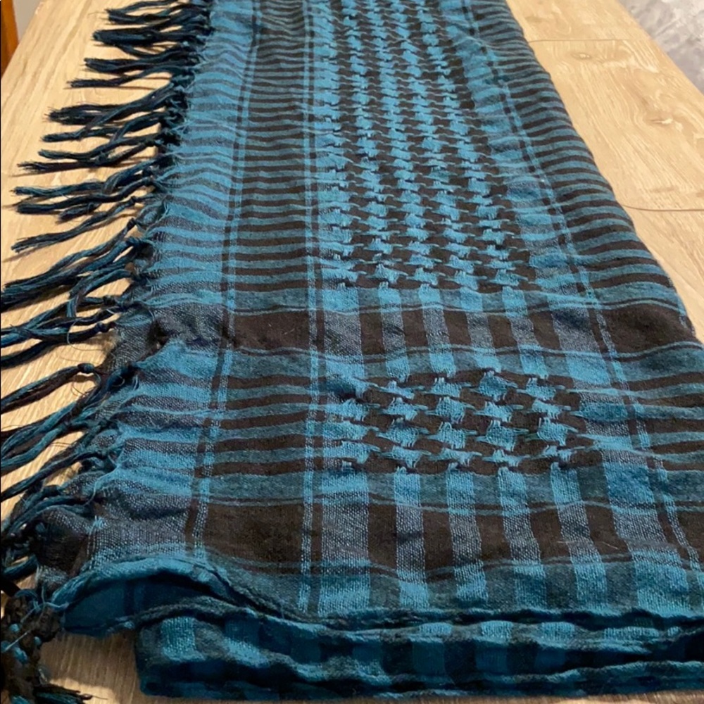 Plaid and houndstooth scarf - Picture 5 of 6